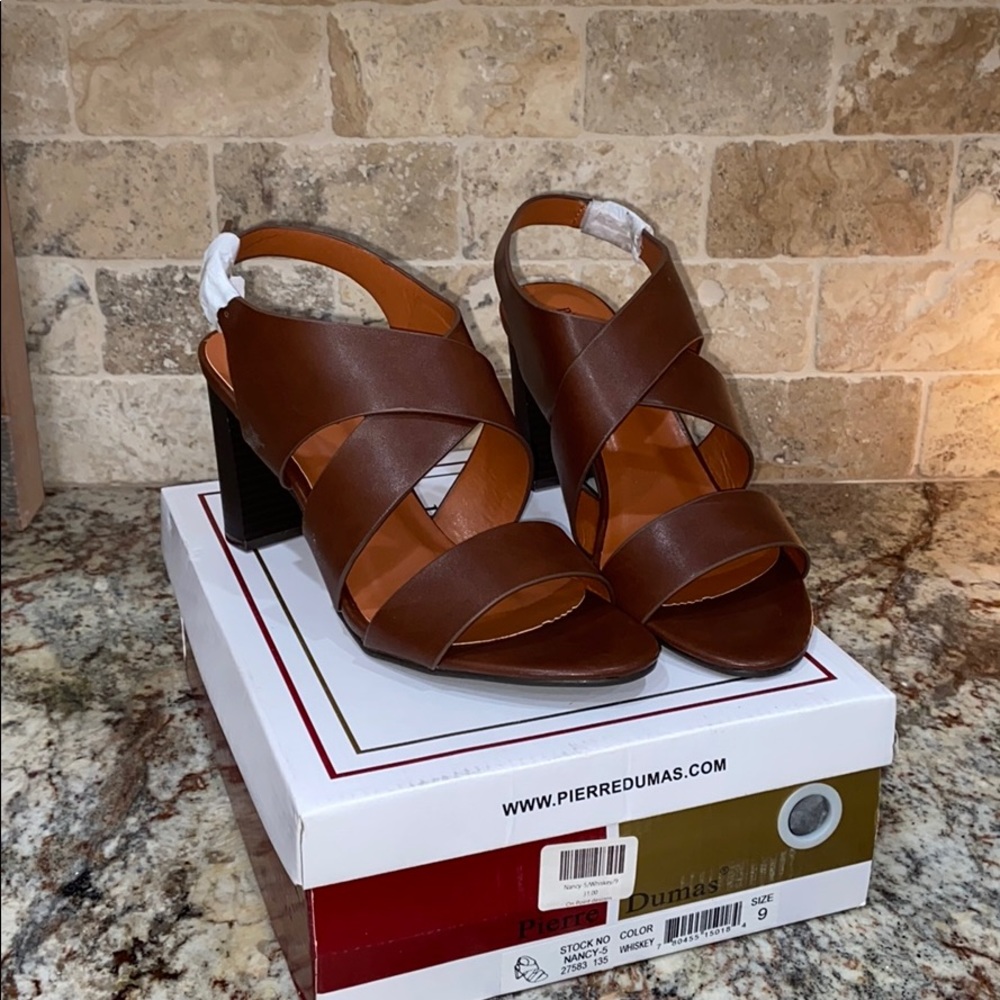 CUTE Pierre Dumas Sandal Heels!
